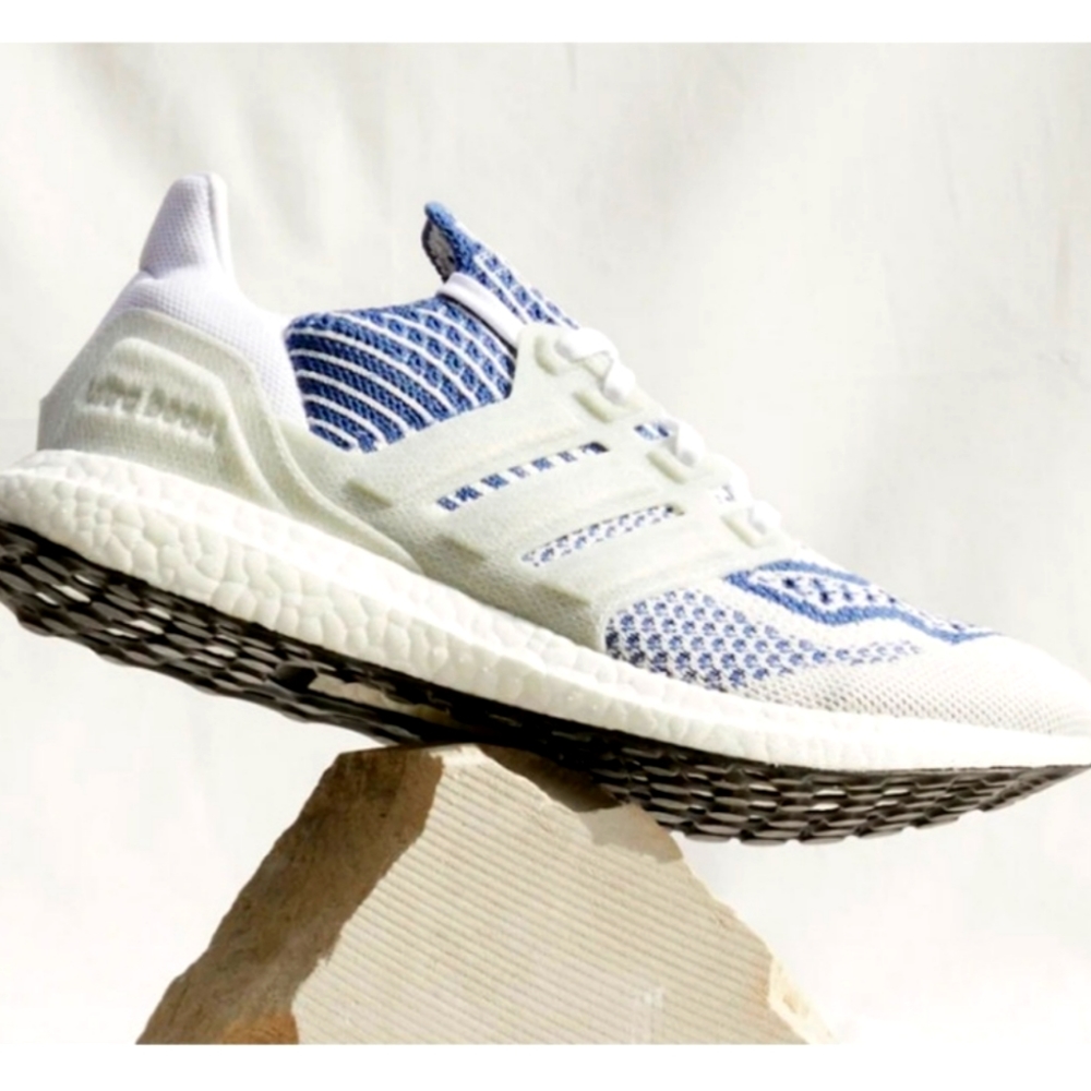 Adidas UltraBoost 6.0 DNA